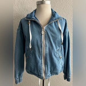 Forever 21 Vintage Style medium wash denim hooded jacket women’s size small